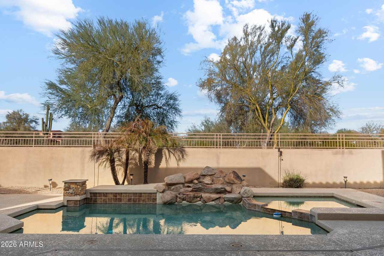 8096 E Windwood Ln - Photo 3 of 25