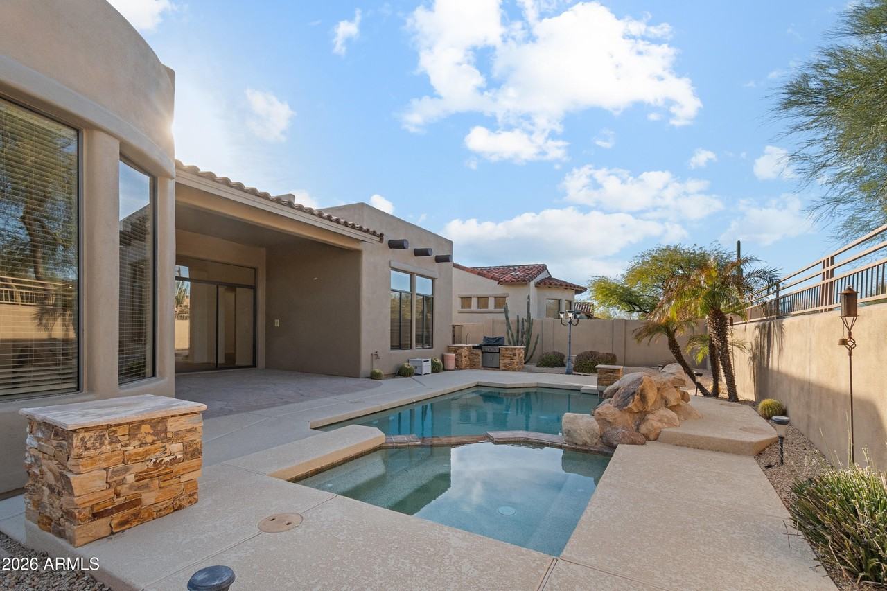 8096 E Windwood Ln - Photo 4 of 25