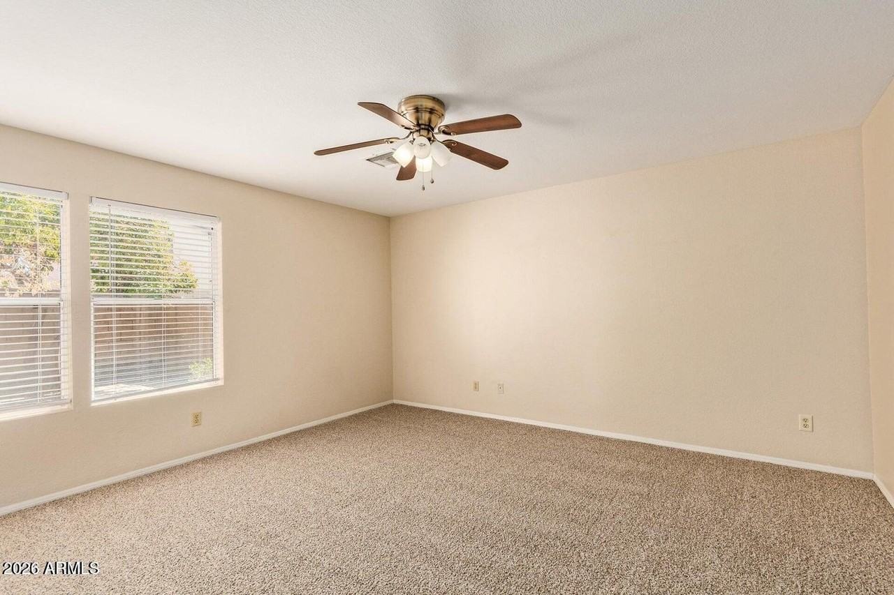 3111 W Baylor Ln - Photo 4 of 12