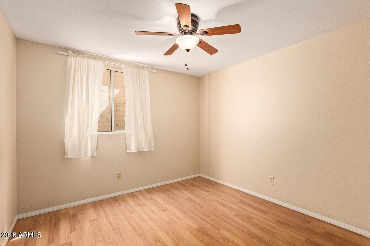 3111 W Baylor Ln - Photo 7 of 12