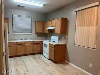 1961 E Oxford Ln - Photo 5 of 24