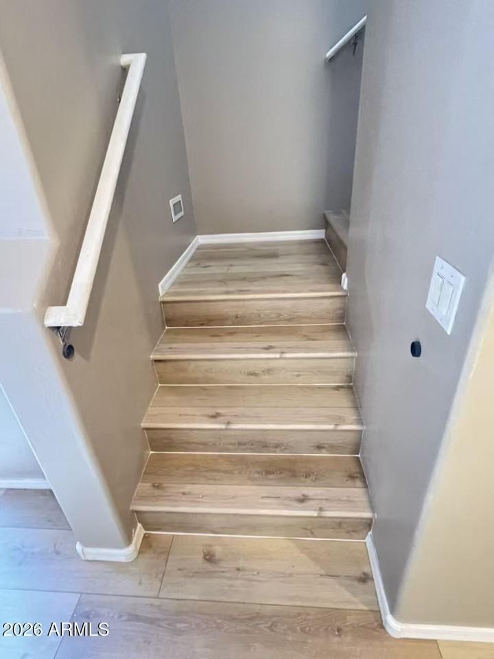 1961 E Oxford Ln - Photo 6 of 24