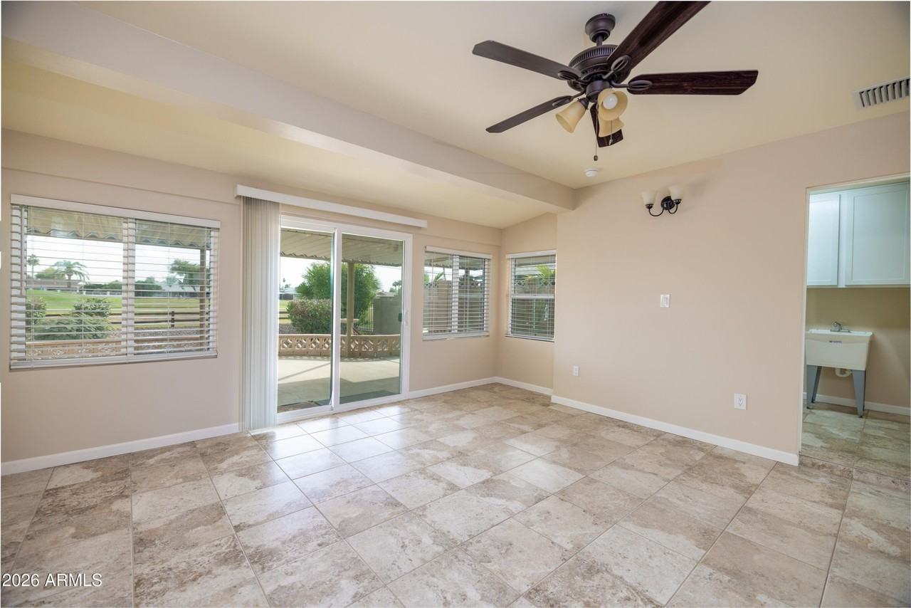 10229 W Desert Hills Dr - Photo 7 of 22