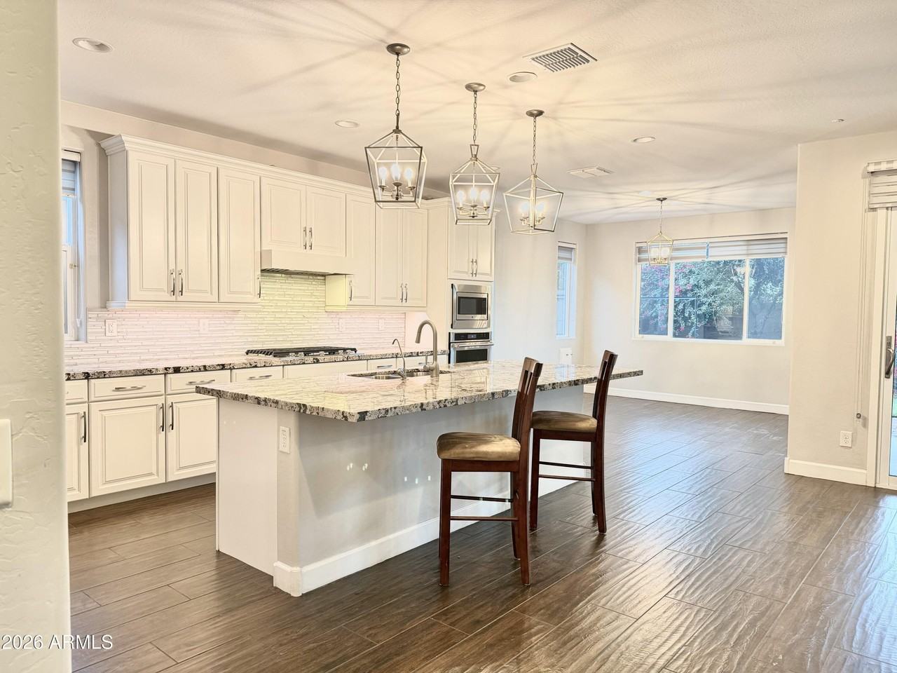 1732 W Myrna Ln - Photo 2 of 50