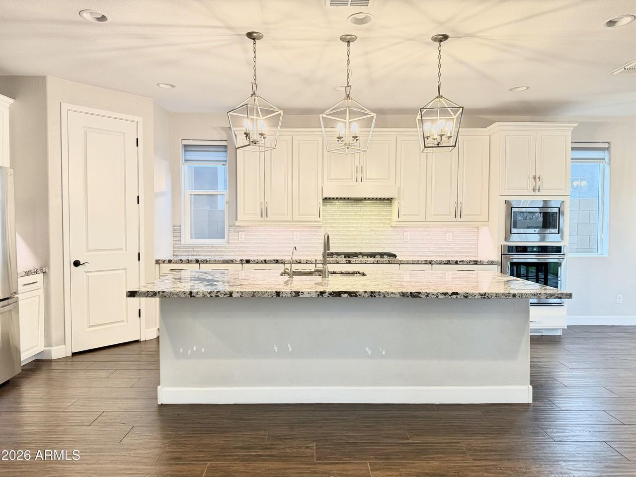 1732 W Myrna Ln - Photo 4 of 50