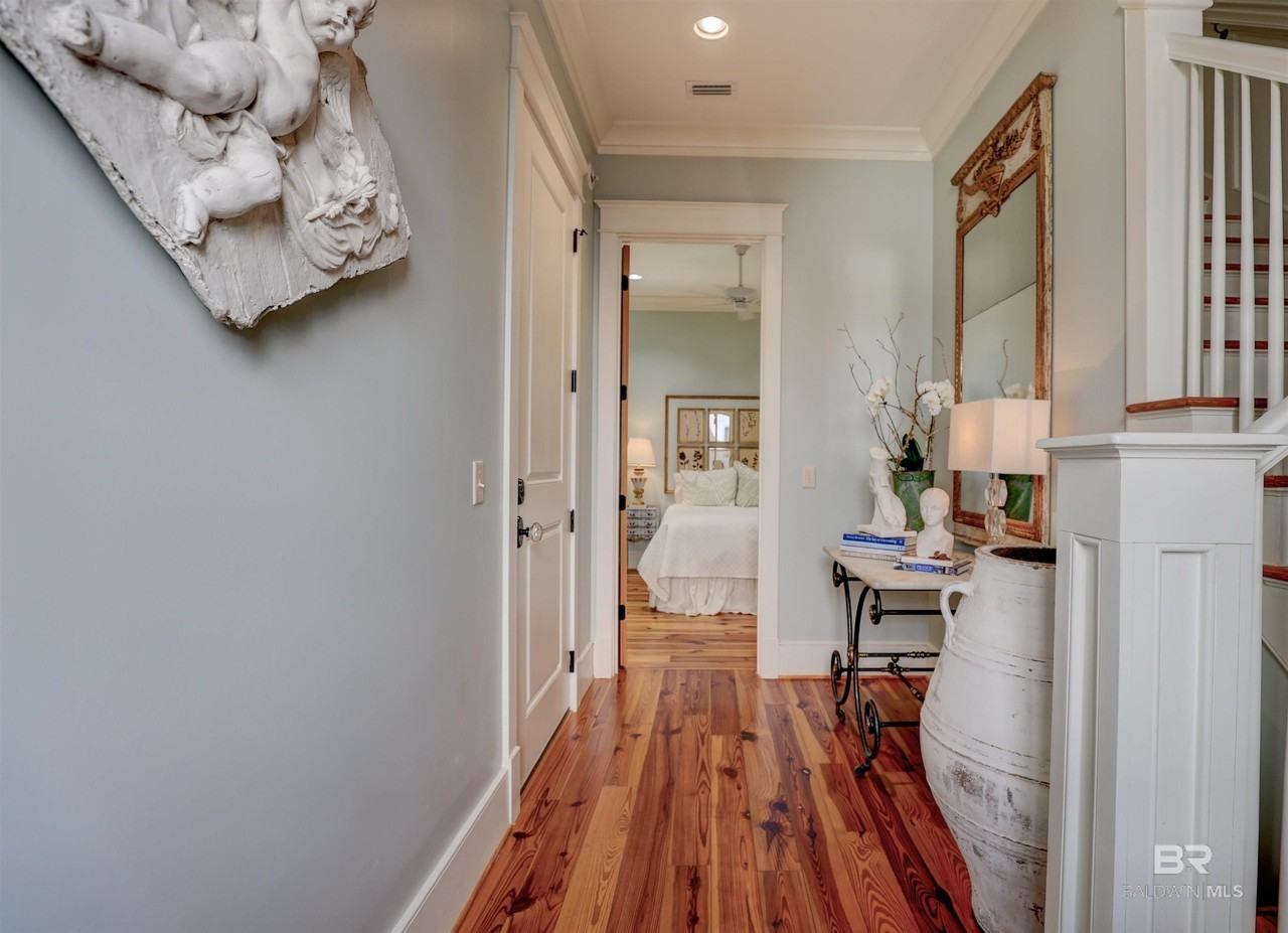 4 Downtown Founders Ln #4 - Photo 4 of 20