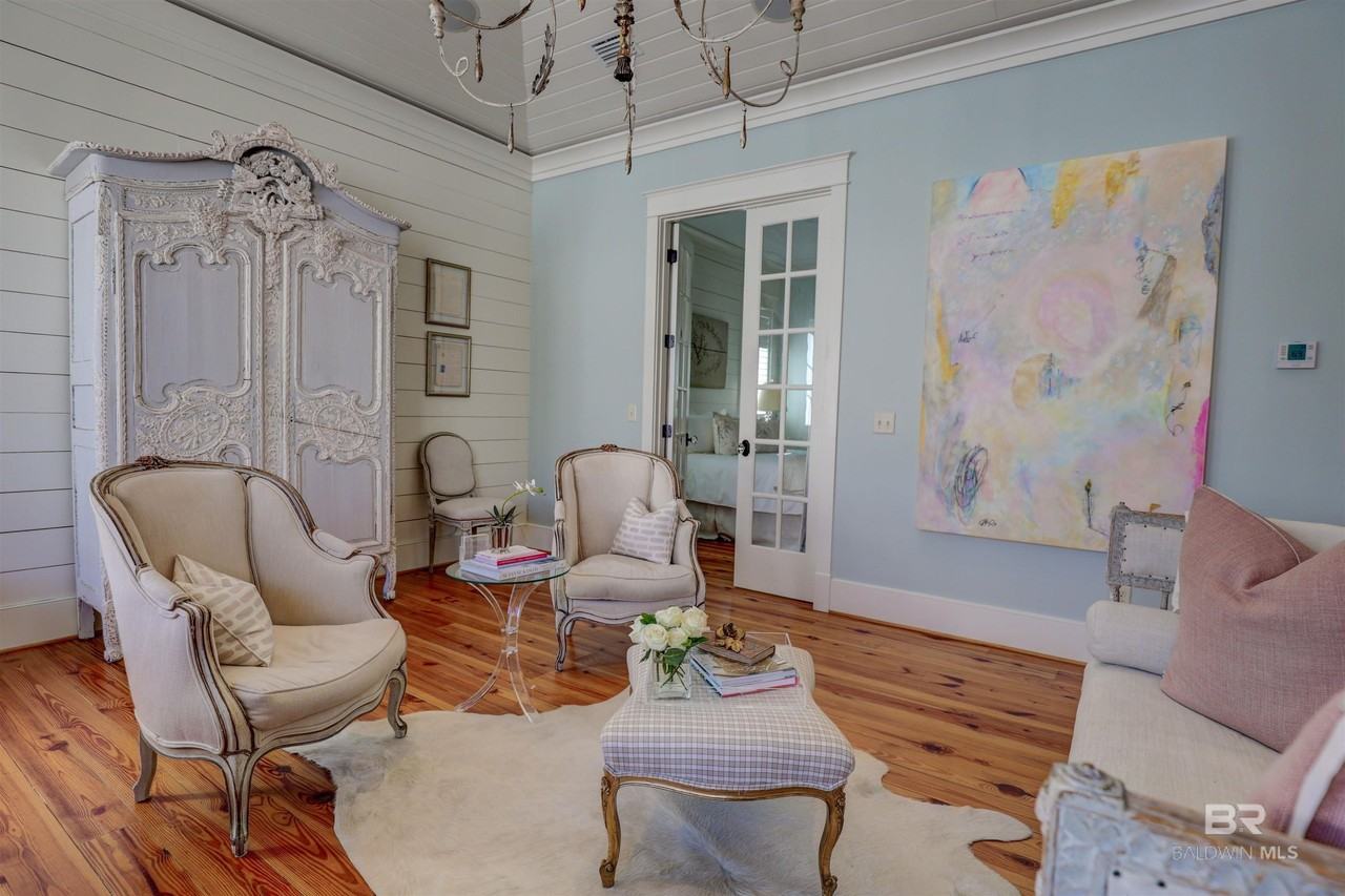 4 Downtown Founders Ln #4 - Photo 5 of 20