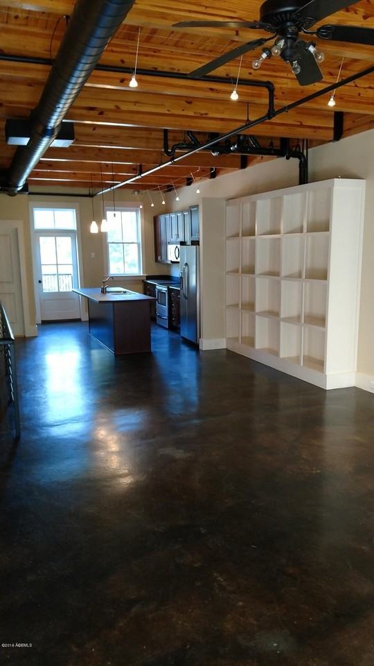 5B Market - Photo 5 of 14