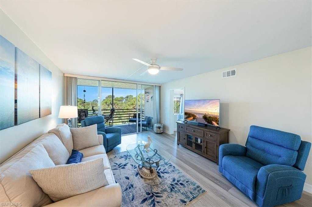 15161 Cedarwood Ln Apt 1505 #1505 - Photo 4 of 31