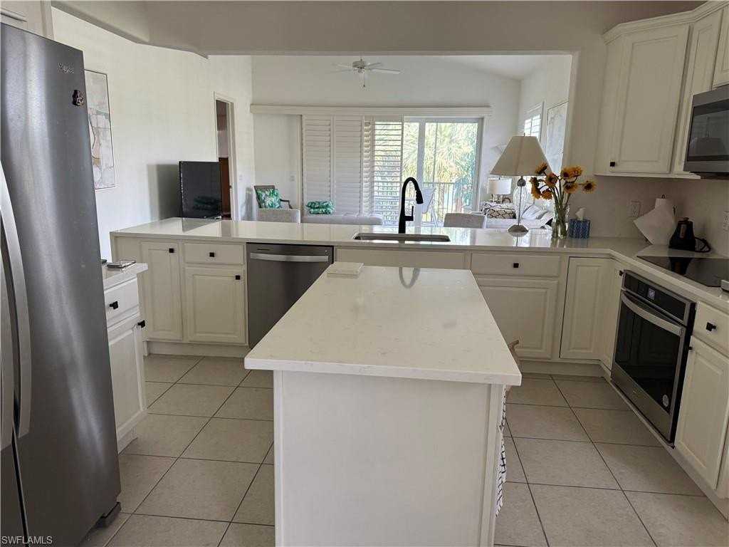 10181 Bellavista Cir Apt 404 #404 - Photo 6 of 31