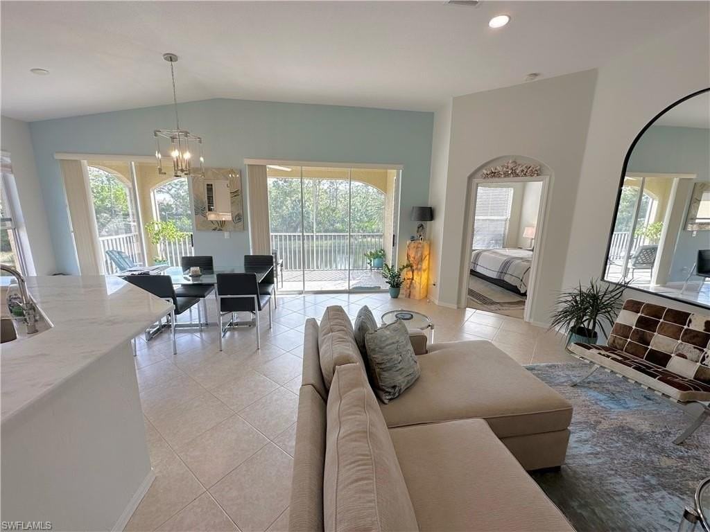 23007 Lone Oak Dr - Photo 3 of 25