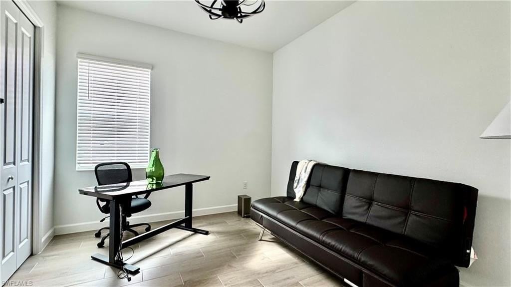 15048 Pinehurst Ln - Photo 4 of 22