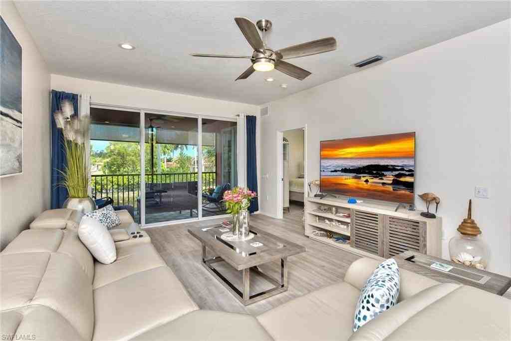 10045 Heather Ln Unit 2-204 #2-204 - Photo 3 of 30