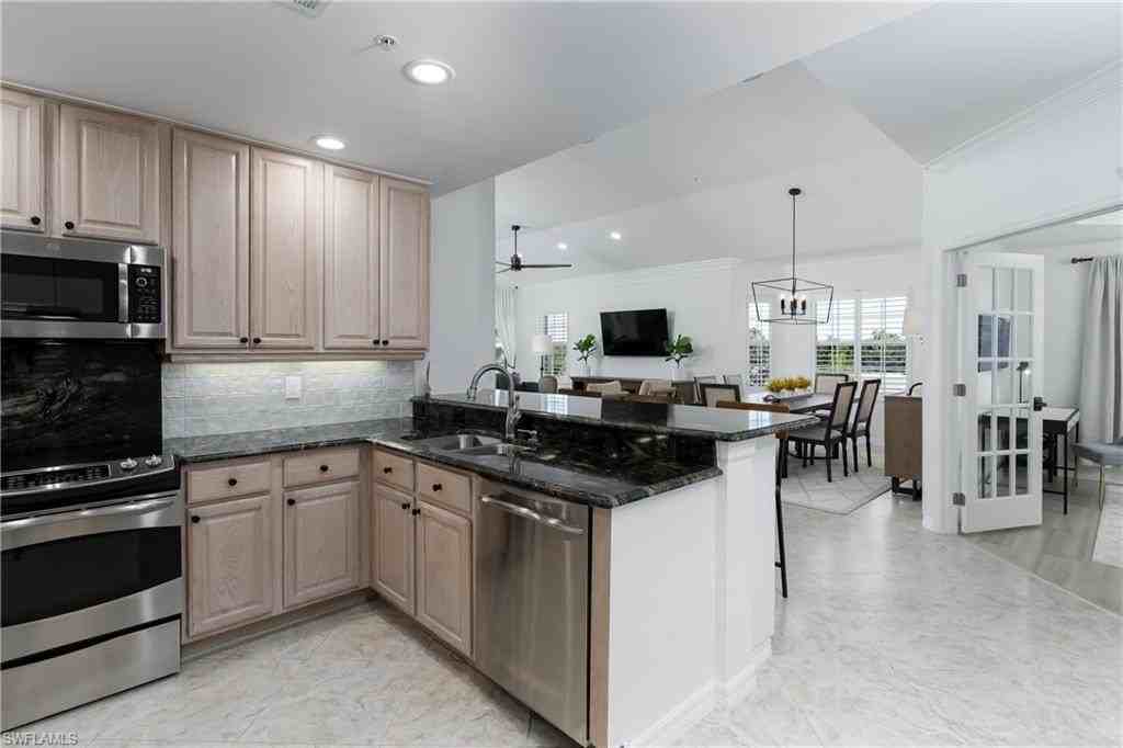 4120 Bayhead Dr Apt 306 #306 - Photo 5 of 27