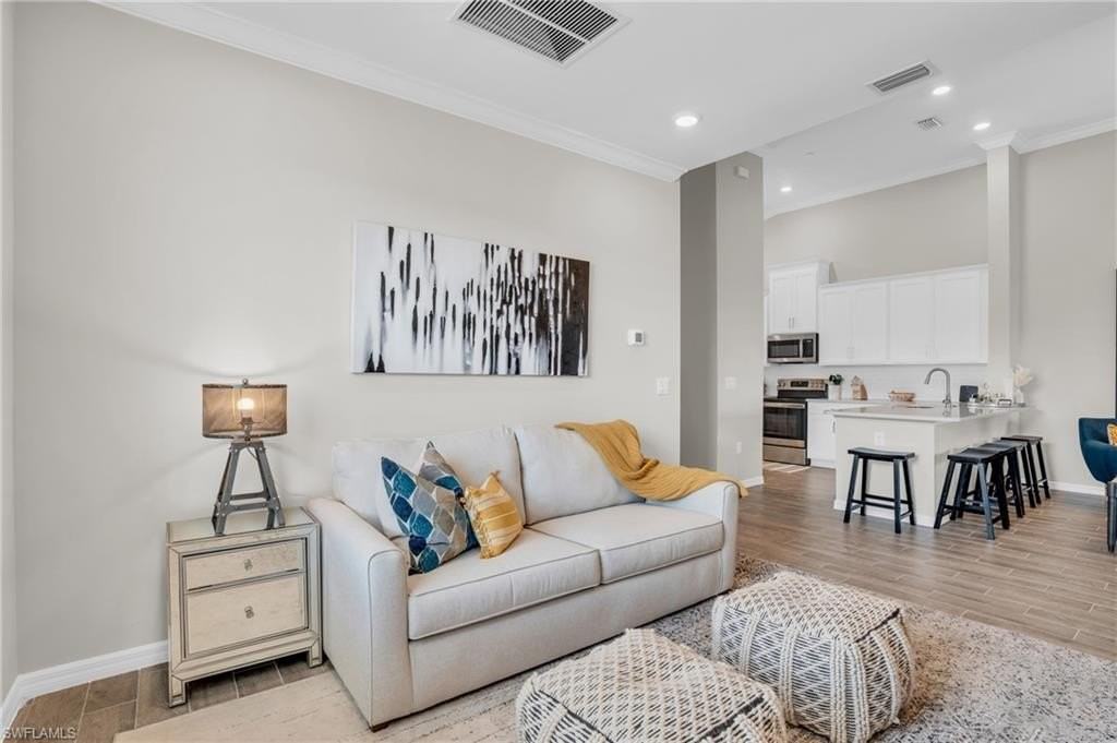 11841 Venetian Lagoon Dr Unit 204 #204 - Photo 6 of 46