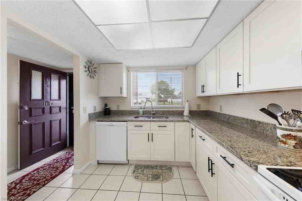 4420 Santa Barbara Blvd Apt 105 #105 - Photo 5 of 22