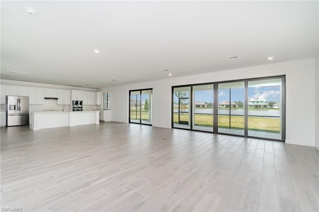 10777 Timber Creek Dr - Photo 3 of 27