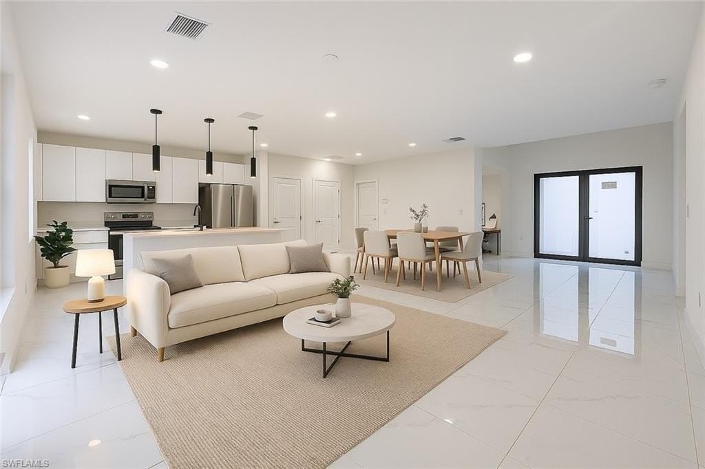 3304 67th St W - Photo 2 of 23