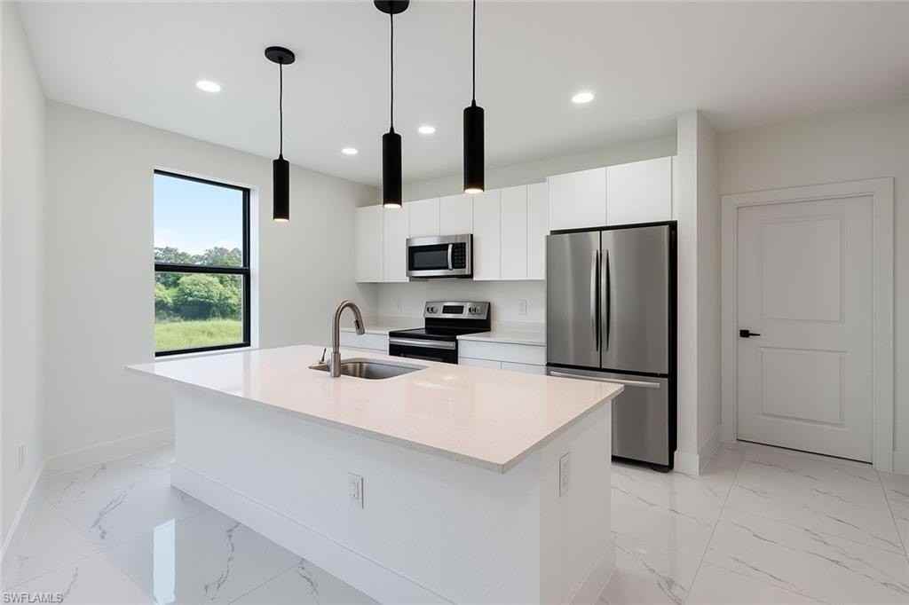 3304 67th St W - Photo 5 of 23