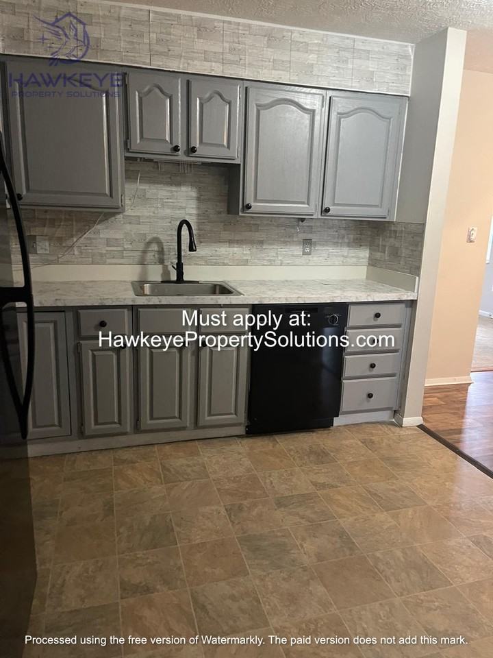 616 Carleton St #1 - Photo 2 of 14