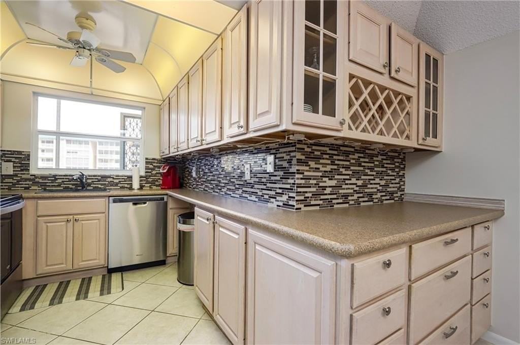 25740 Hickory Blvd Apt 450 #450 - Photo 6 of 24