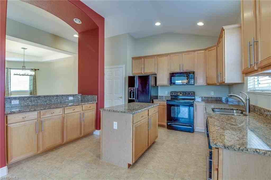 28622 San Lucas Ln Apt 201 #201 - Photo 5 of 25