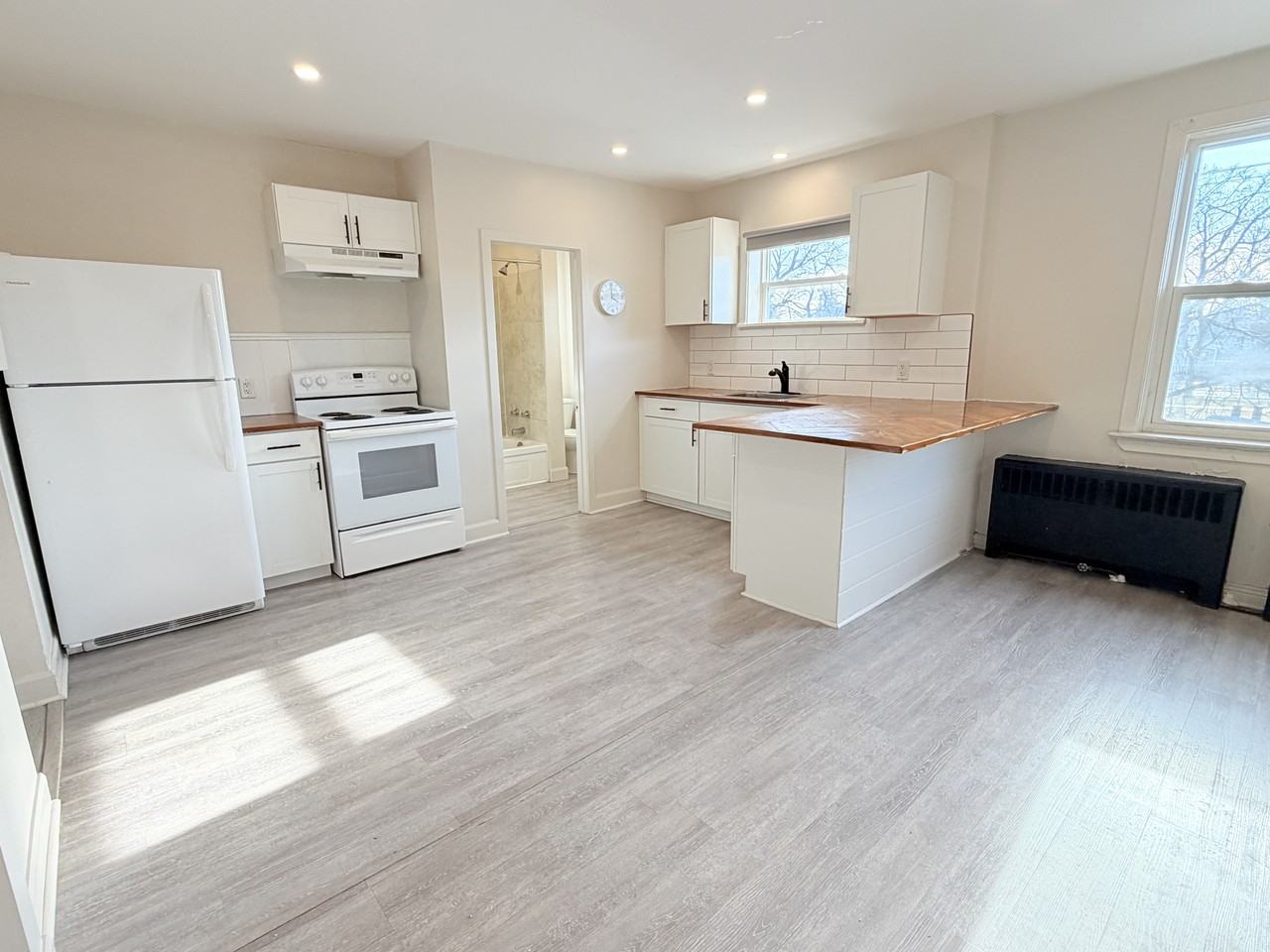 222 Maxwell St #1 - Photo 2 of 4