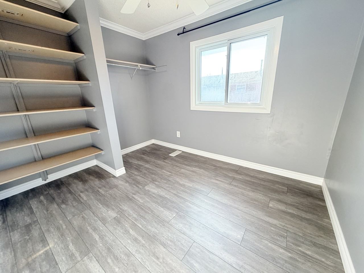 301 Edgewood St #31 - Photo 2 of 23