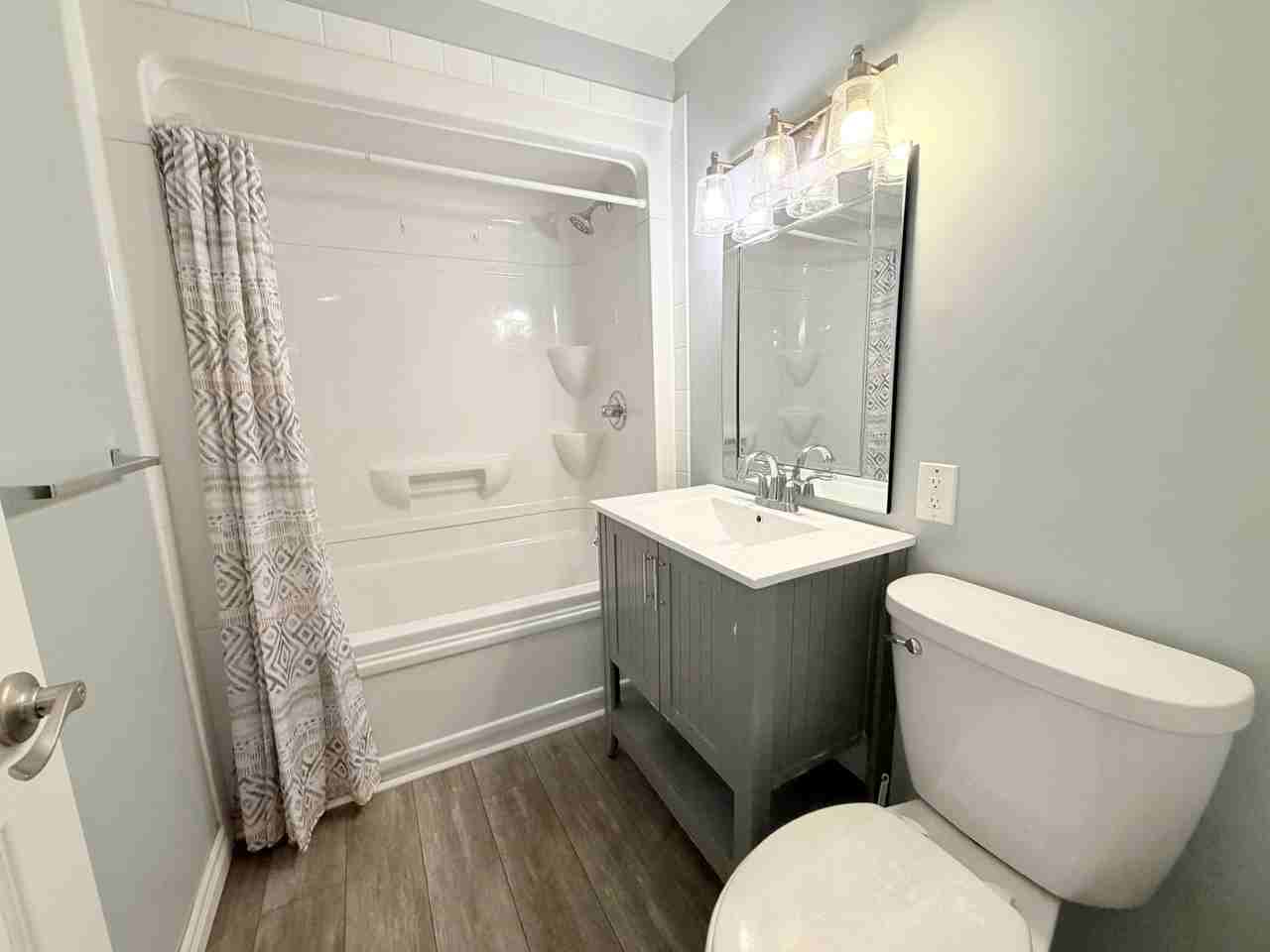 301 Edgewood St #31 - Photo 3 of 23