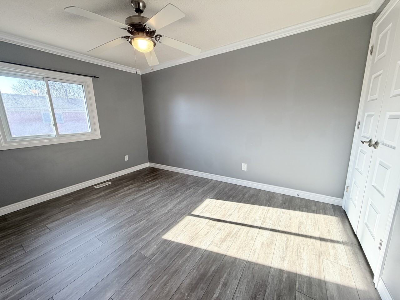 301 Edgewood St #31 - Photo 7 of 23