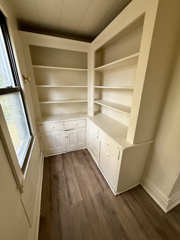987 Dewey Ave #989 - Photo 6 of 13