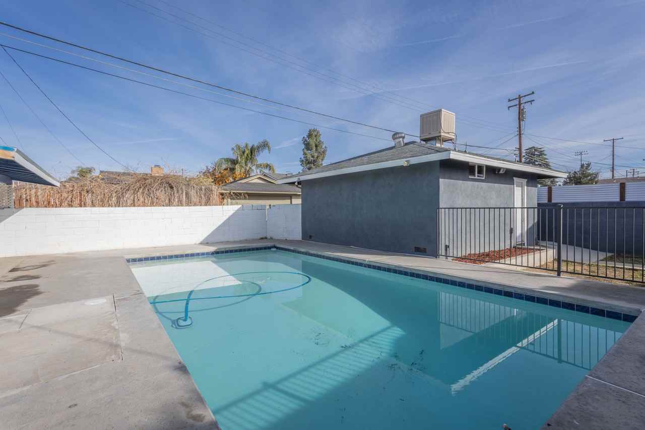 1312 Telegraph Ave #1 - Photo 6 of 22