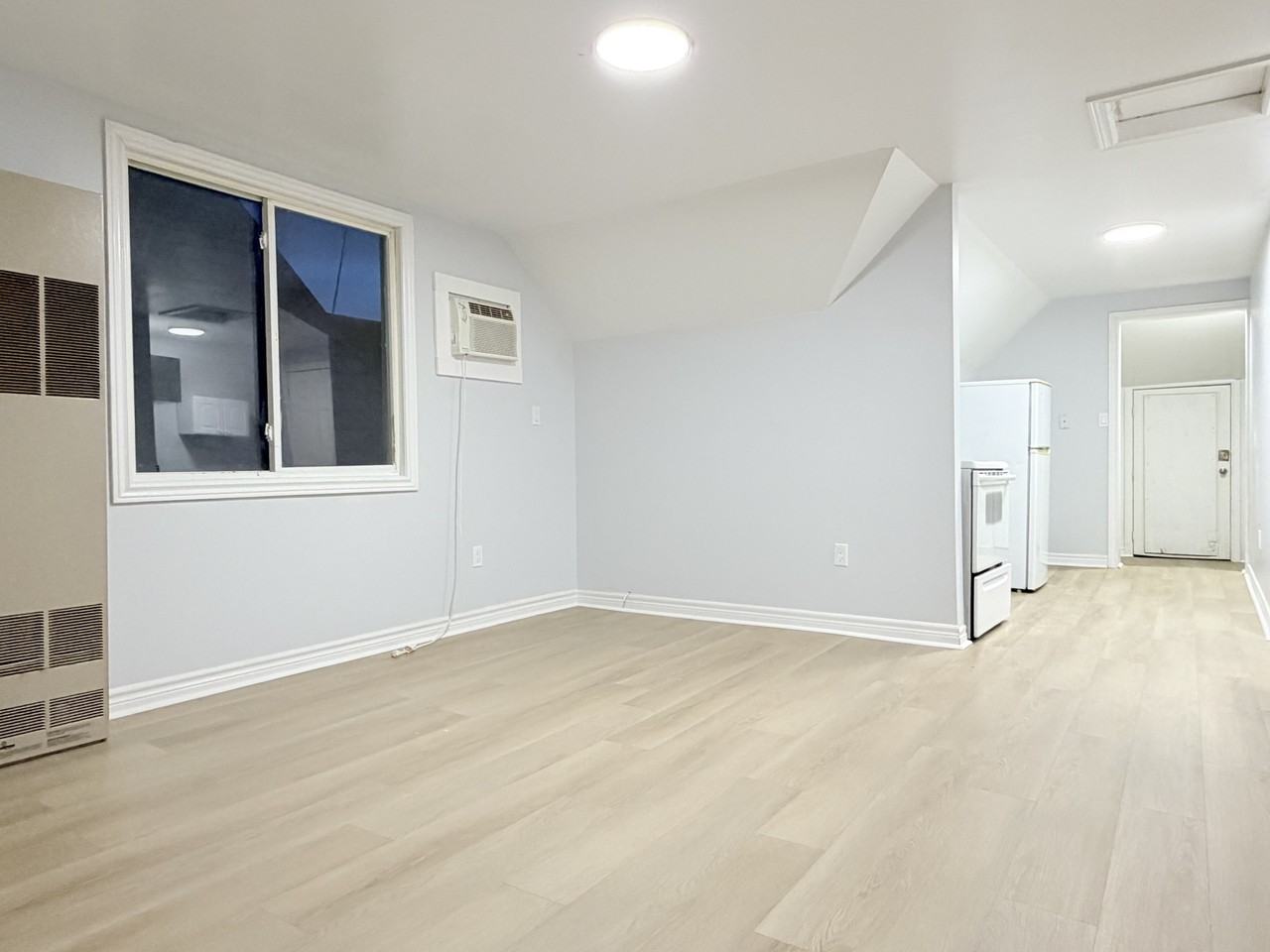 935 Albert Rd Uppr - Photo 6 of 13