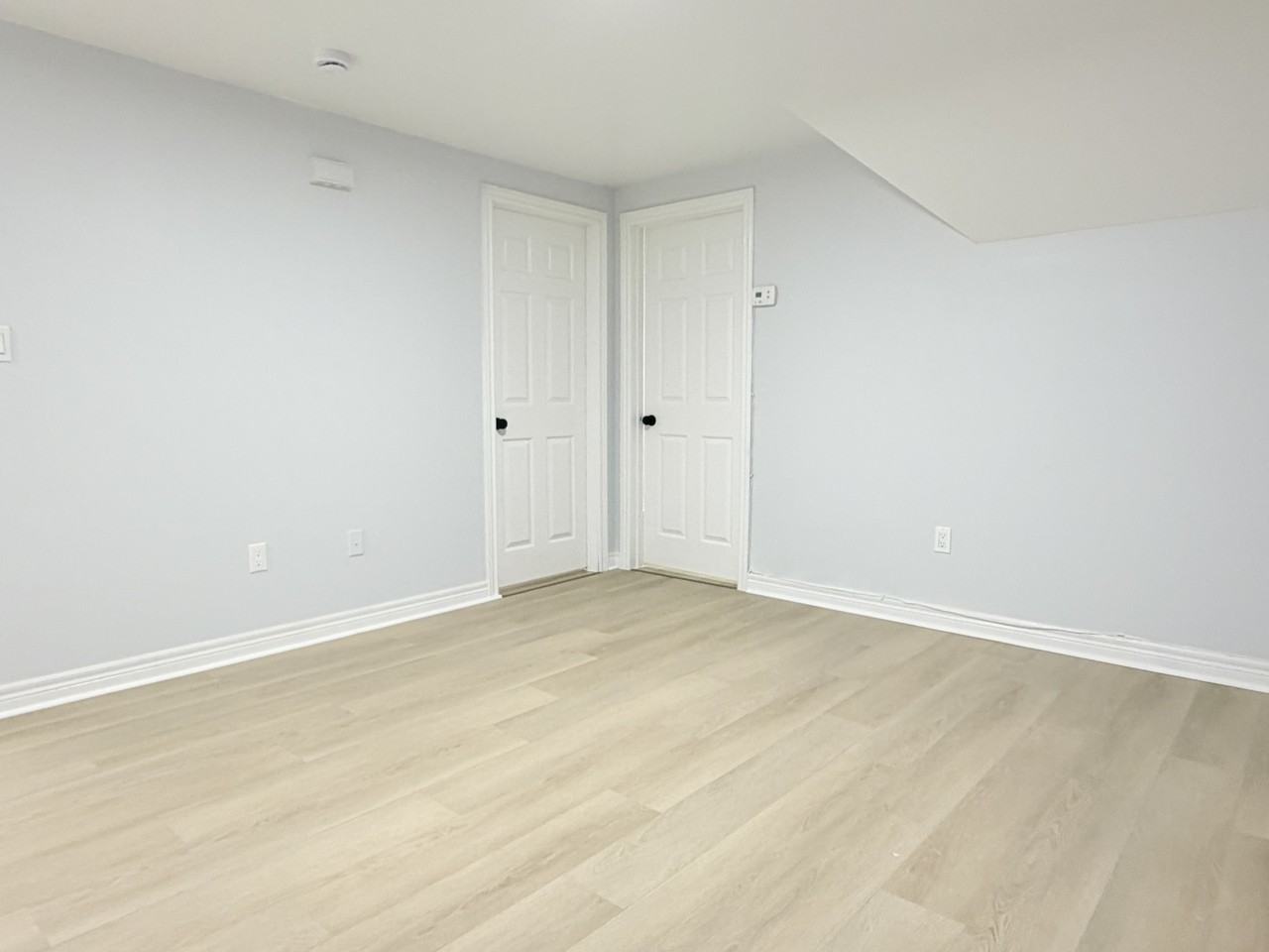 935 Albert Rd Uppr - Photo 7 of 13