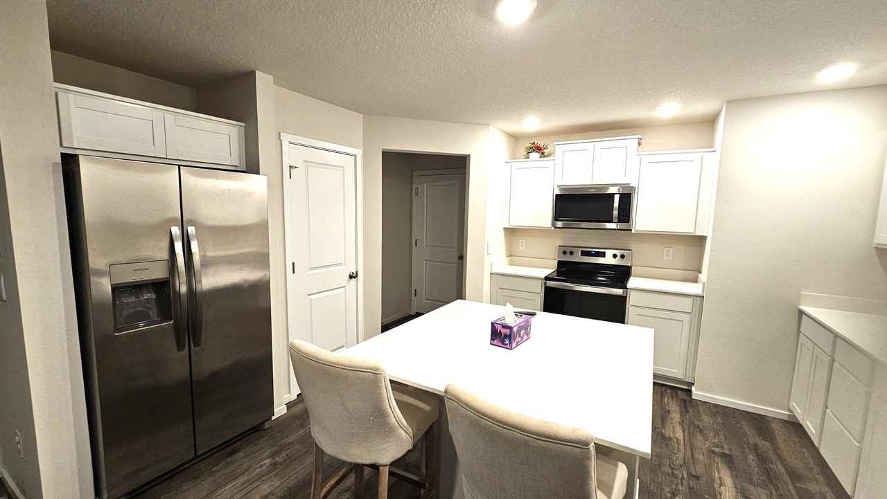 17504 Nw 10th Pl #1 - Photo 6 of 21