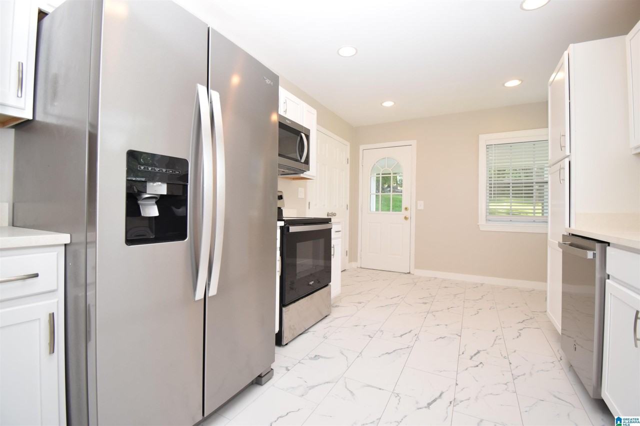 1166 Alford Ave - Photo 3 of 10