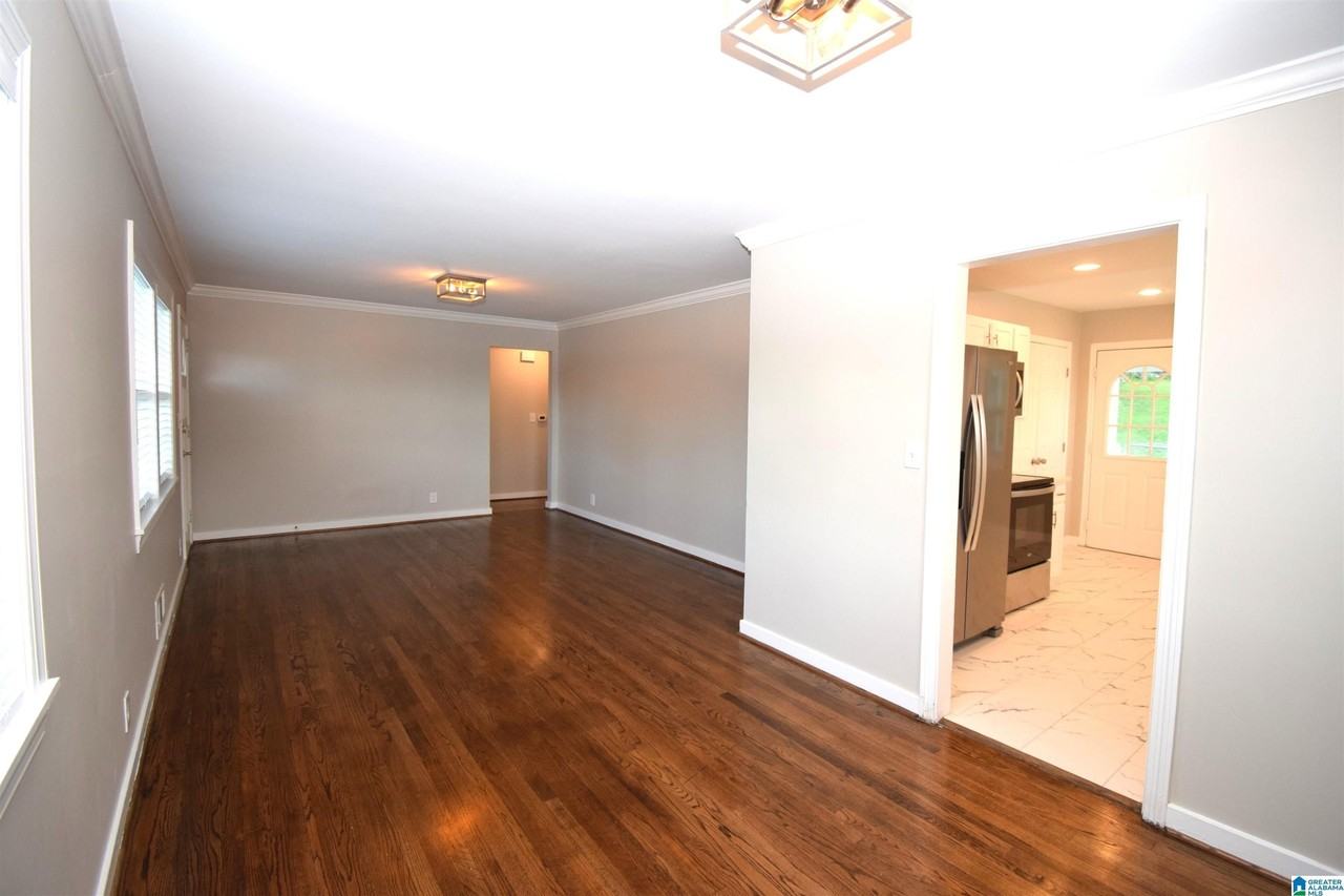 1166 Alford Ave - Photo 5 of 10