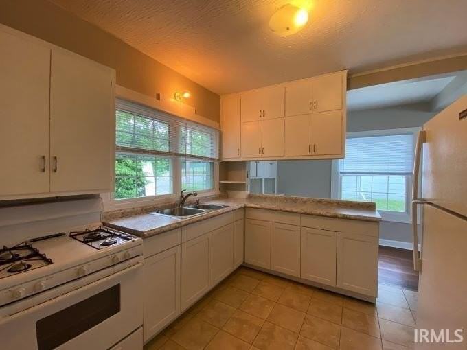 811 N Grant St - Photo 4 of 7