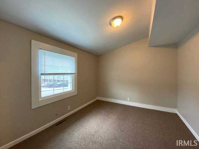 811 N Grant St - Photo 7 of 7