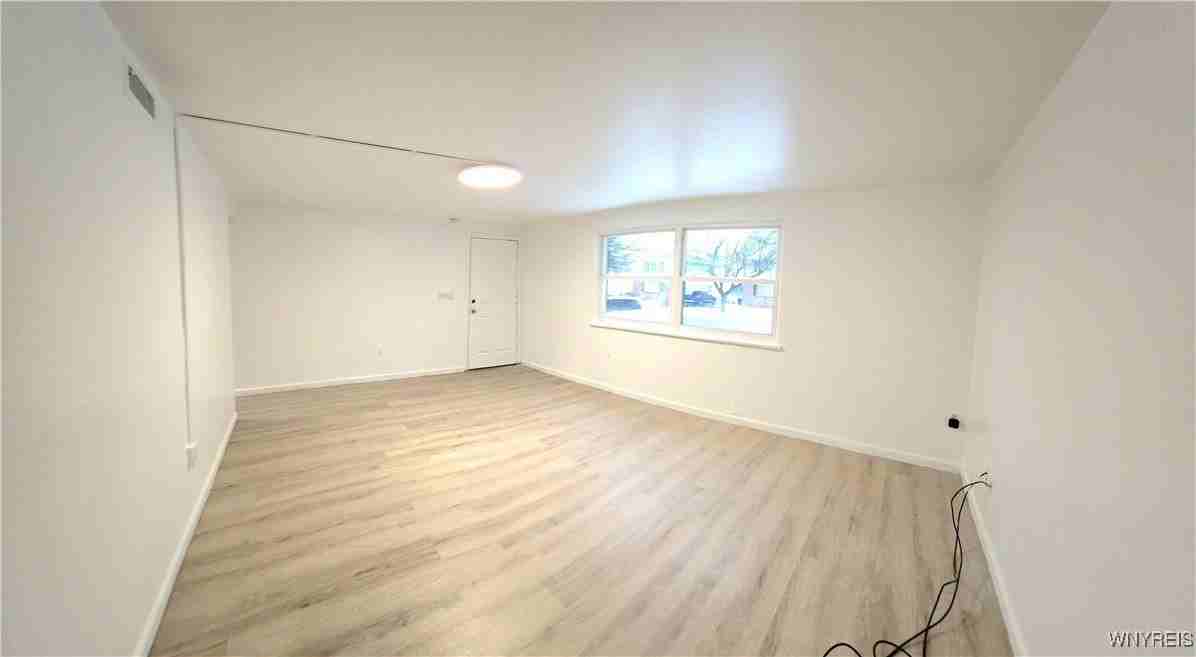 50 Strasbourg Drive unit: Lower - Photo 3 of 12