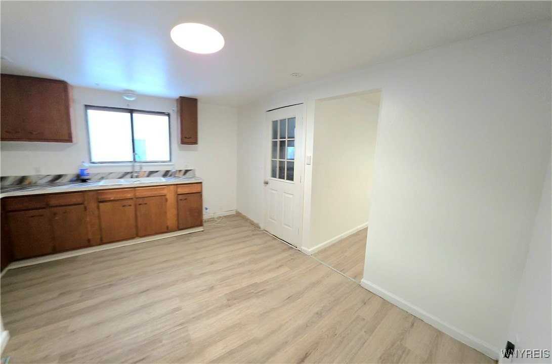 50 Strasbourg Drive unit: Lower - Photo 5 of 12