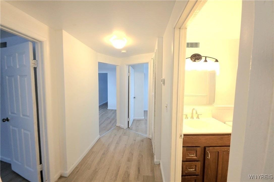 50 Strasbourg Drive unit: Lower - Photo 6 of 12