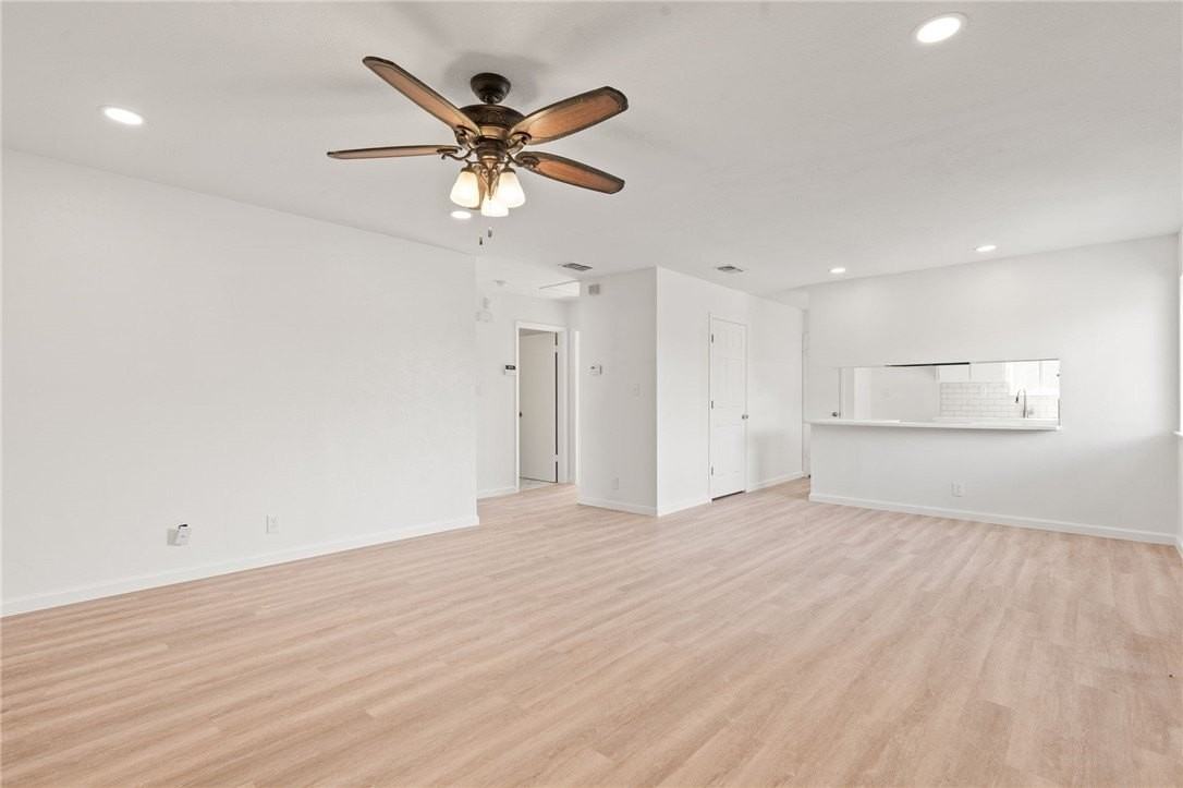 6112 Hidden Oaks - Photo 3 of 12