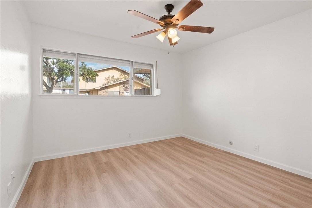 6112 Hidden Oaks - Photo 7 of 12