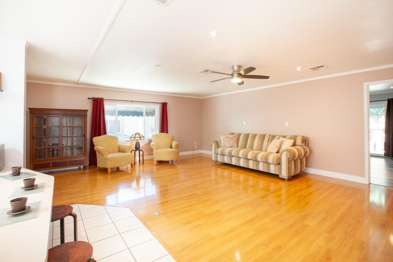 269 S Paseo Laredo - Photo 3 of 20