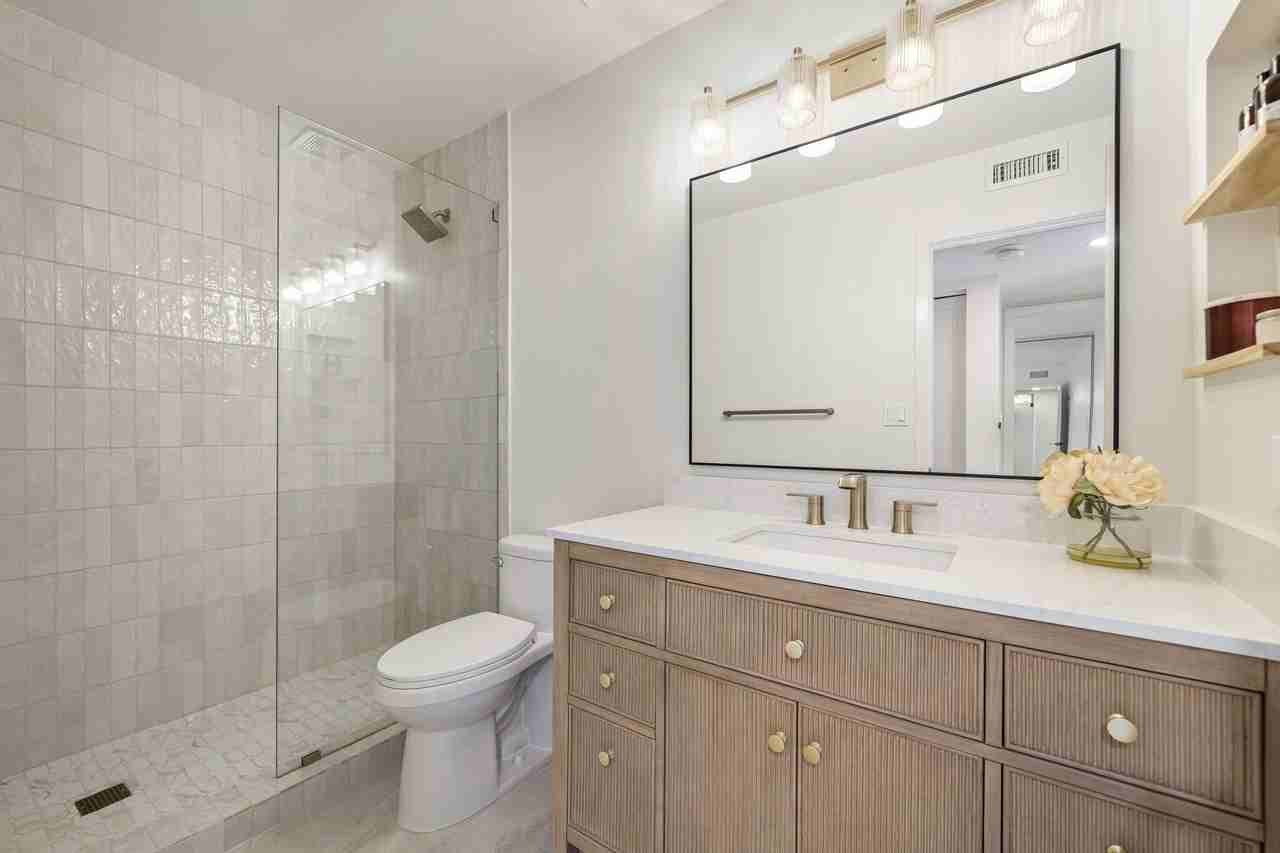 179 Gran Via - Photo 6 of 46