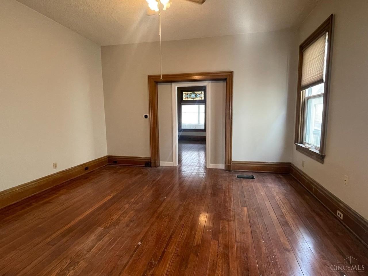 427 Warner St - Photo 4 of 10