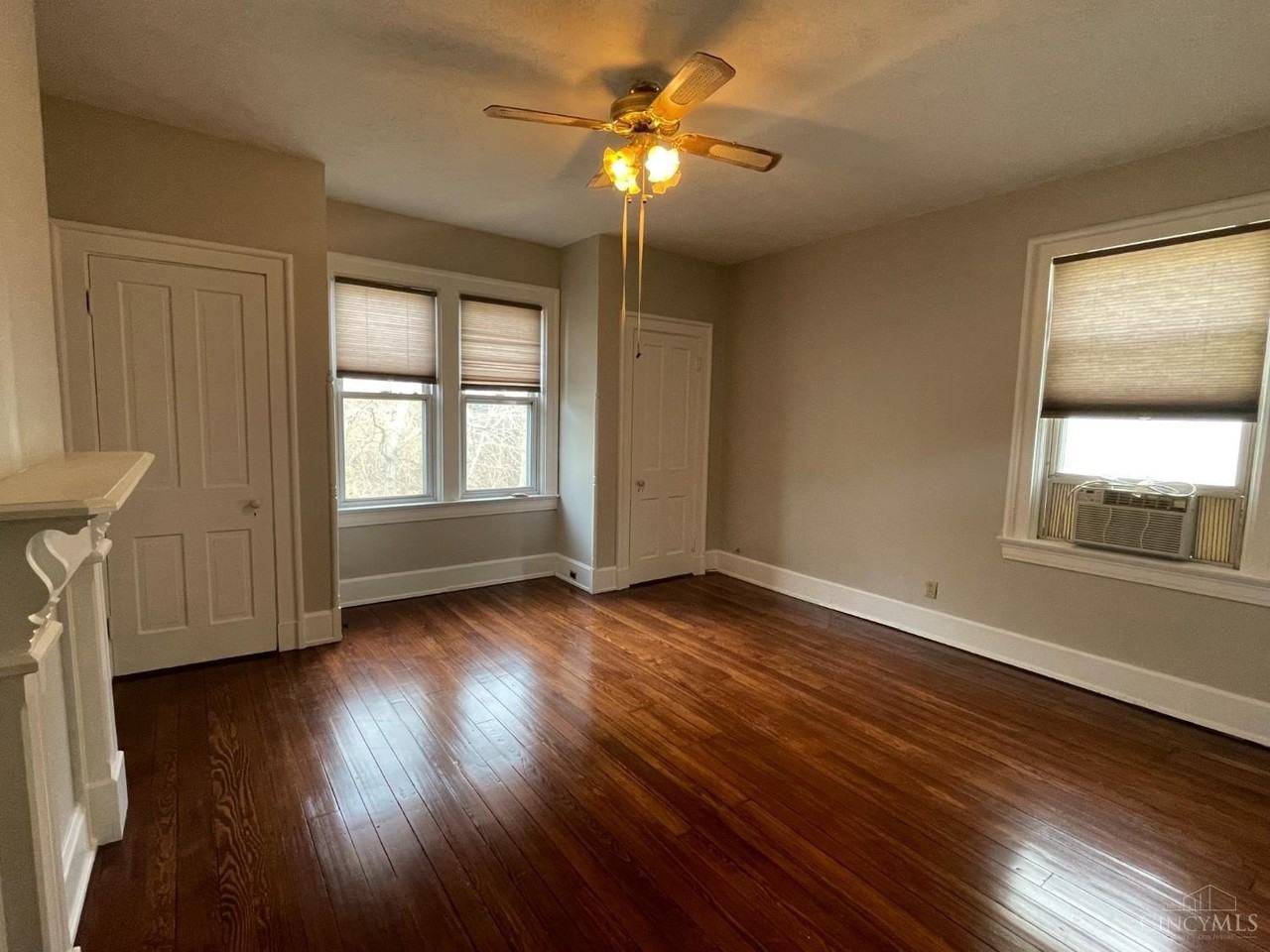 427 Warner St - Photo 7 of 10