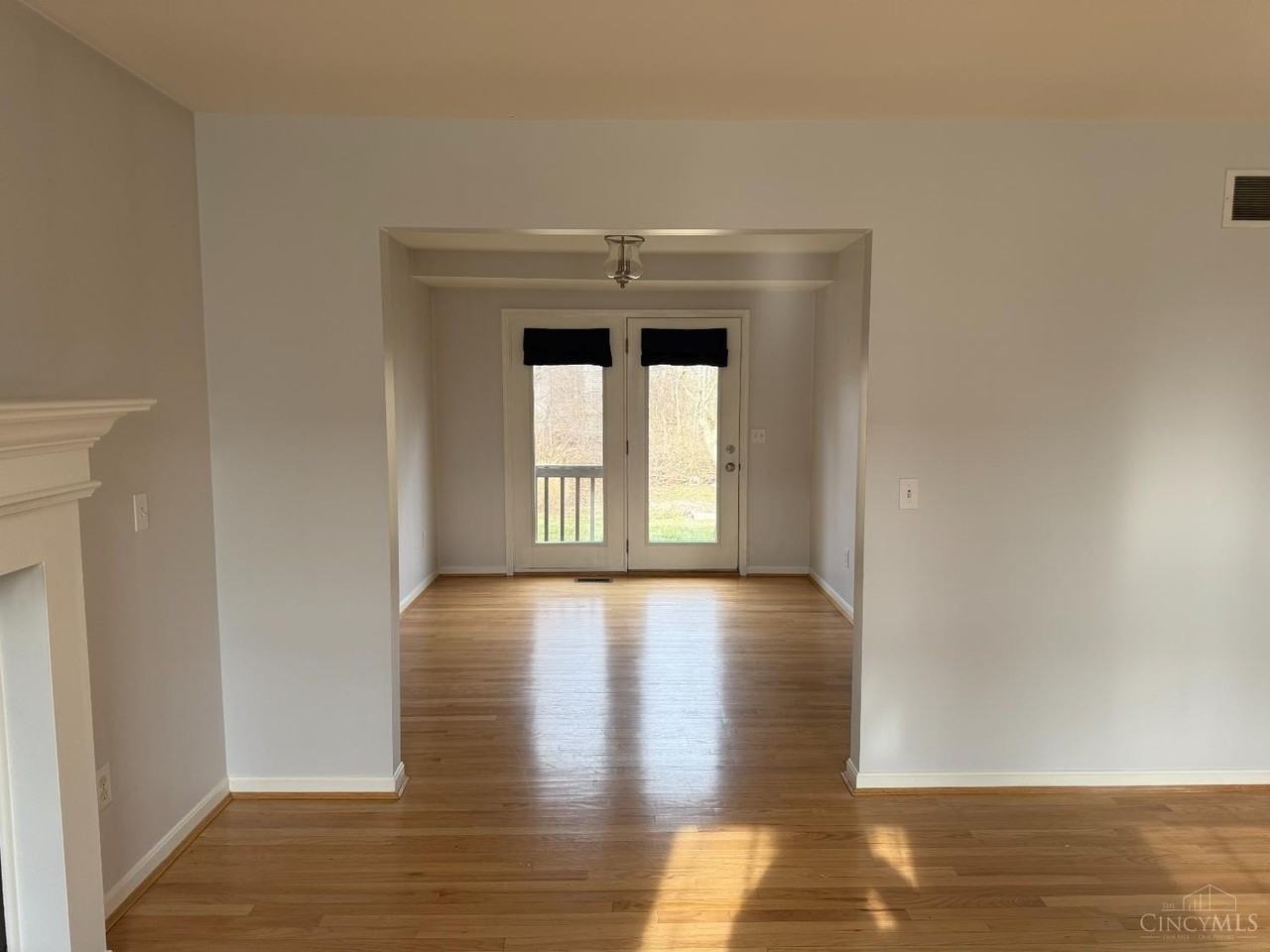 8538 Sunmont Dr - Photo 5 of 17