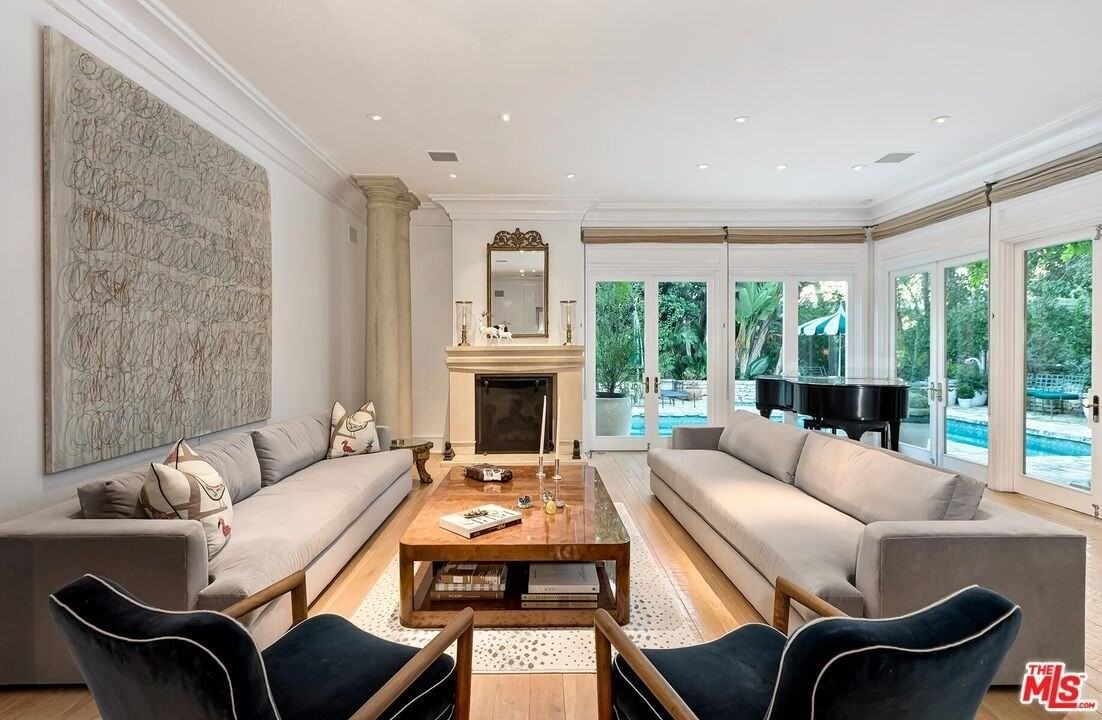 2353 Bowmont Dr - Photo 4 of 23